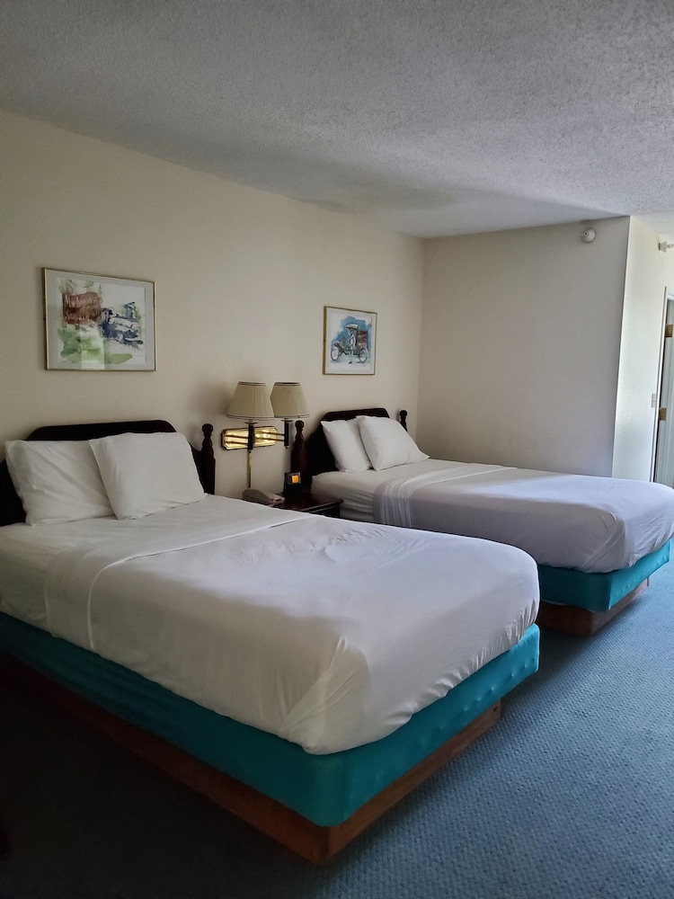 Voyager Inn 10/31