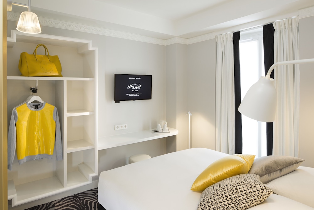 Hotel Pastel Paris 25/41