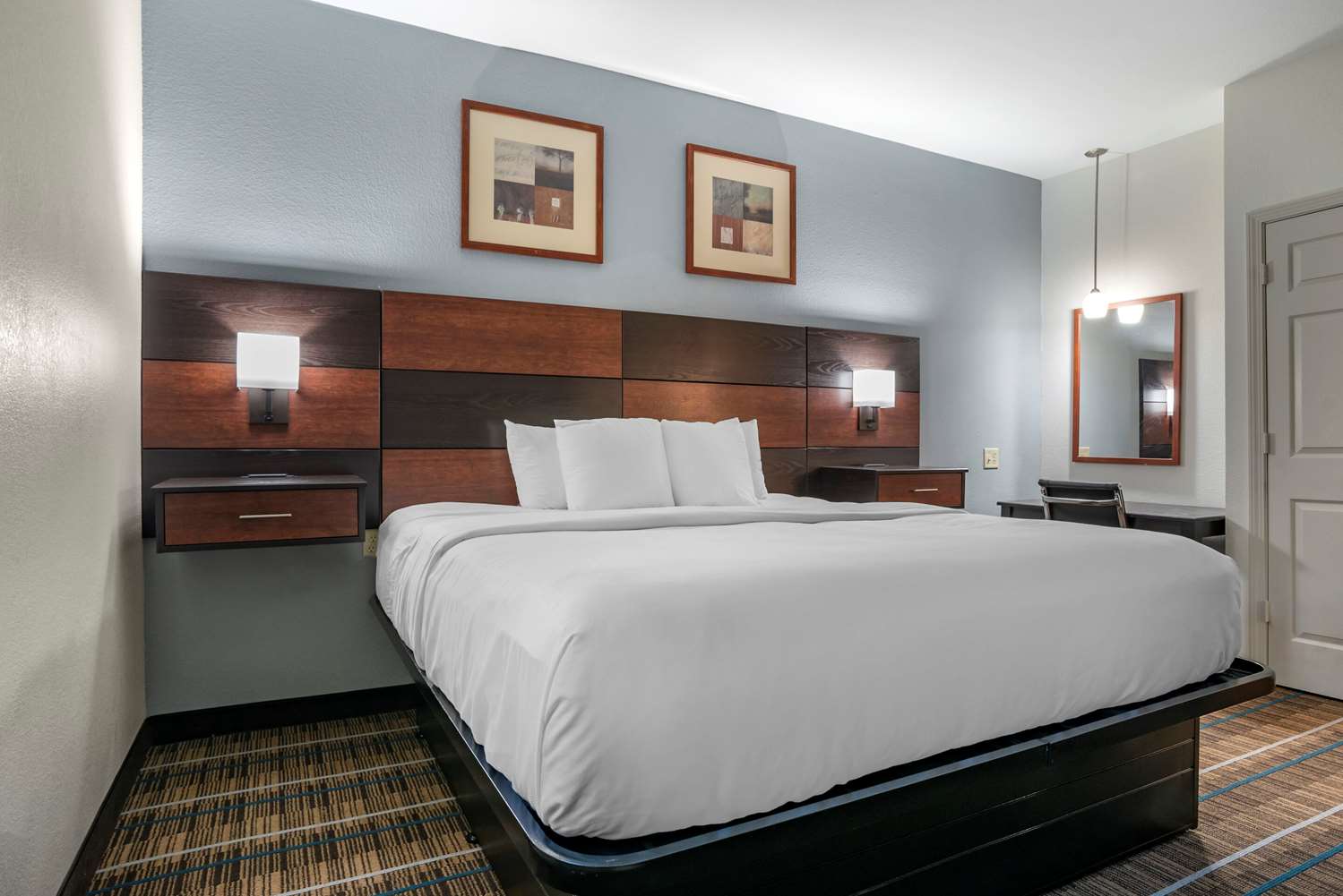 Efficiency, King Bed