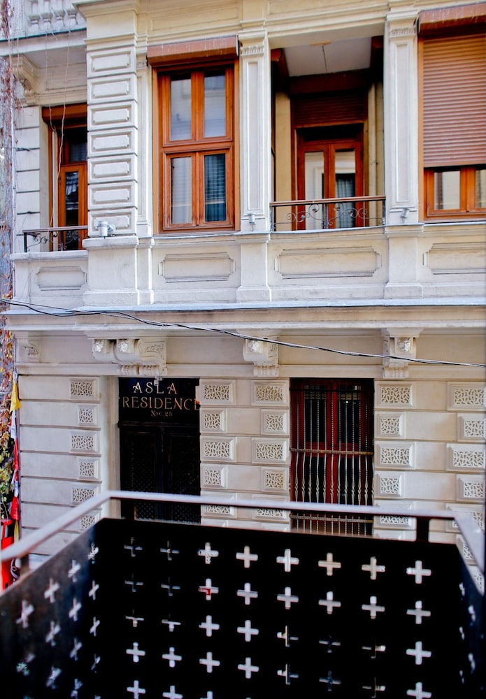 Aleksandr Pera Hotel 2/50