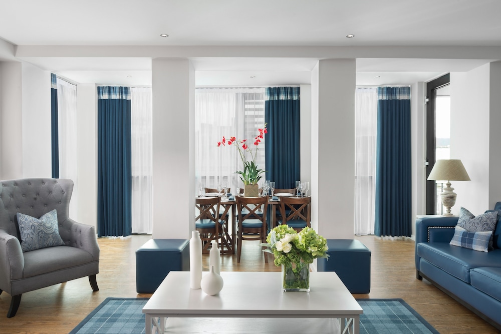 Princes Street Suites Hotel 31/56