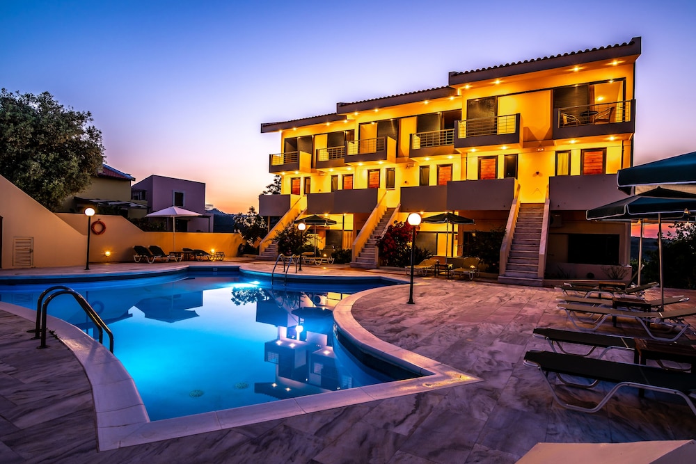 Orestis Hotel 9/56