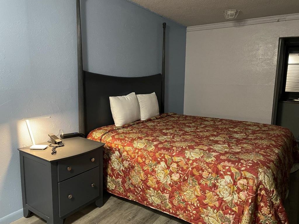 Budgetel Inn and Suites 10/20