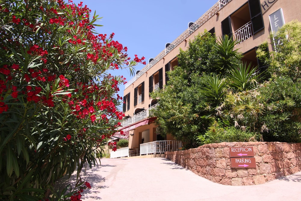 Hotel Le Lonca 30/46