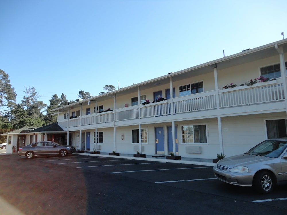 Motel 6 Monterey Downtown 53/66