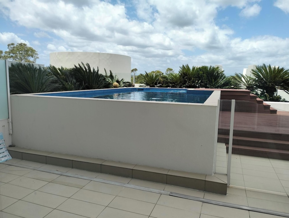 Kirra Surf Apartments 39/75