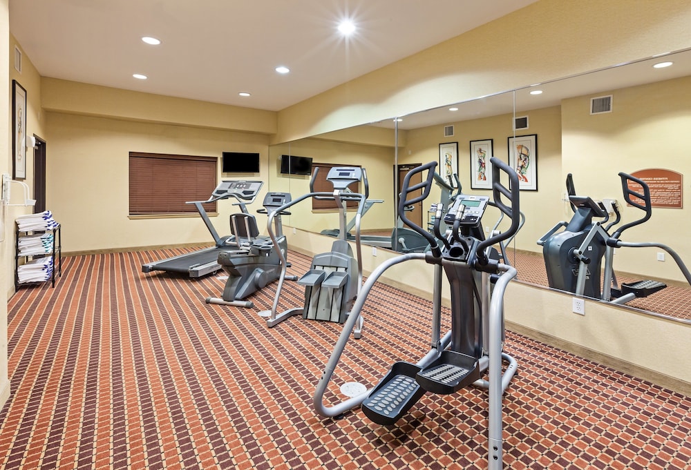 Holiday Inn Express Hotel And Suites Laredo Event Center Area 33/63