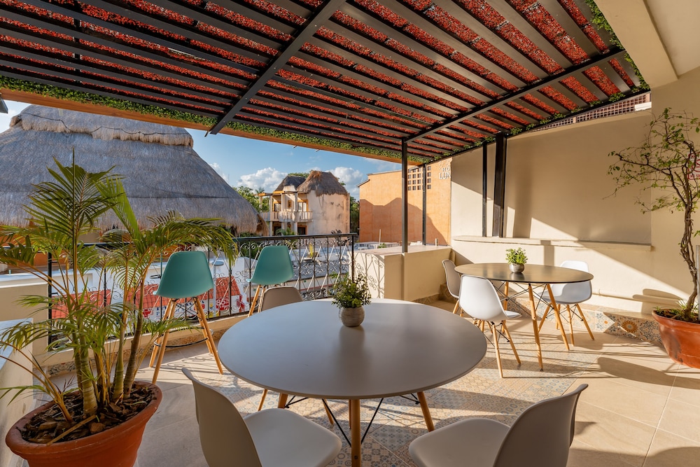 Hotel Brisas 5a AV 53/62