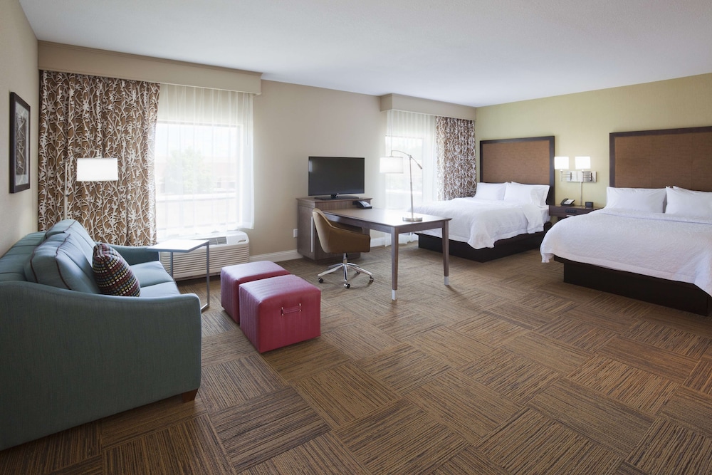 Hampton Inn Minneapolis Roseville 19/42