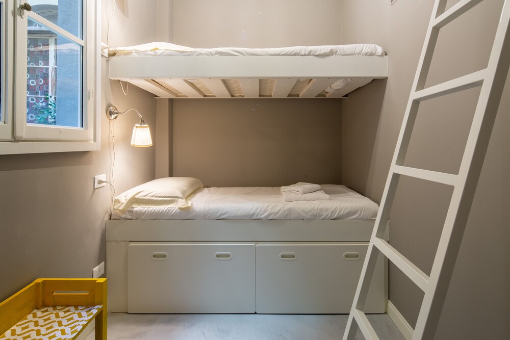 Casa Velluti Deluxe 16/34