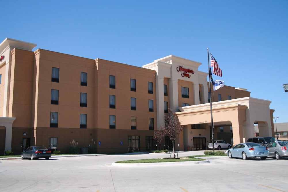 Hampton Inn Garden City, KS 1/33