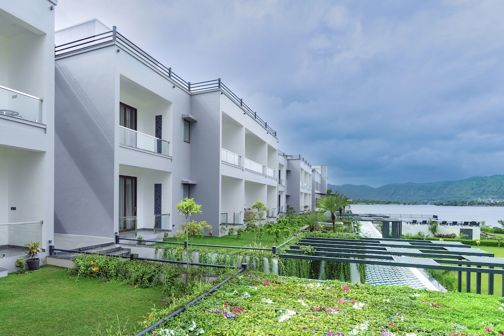 Zana Lake Resort Udaipur 45/53