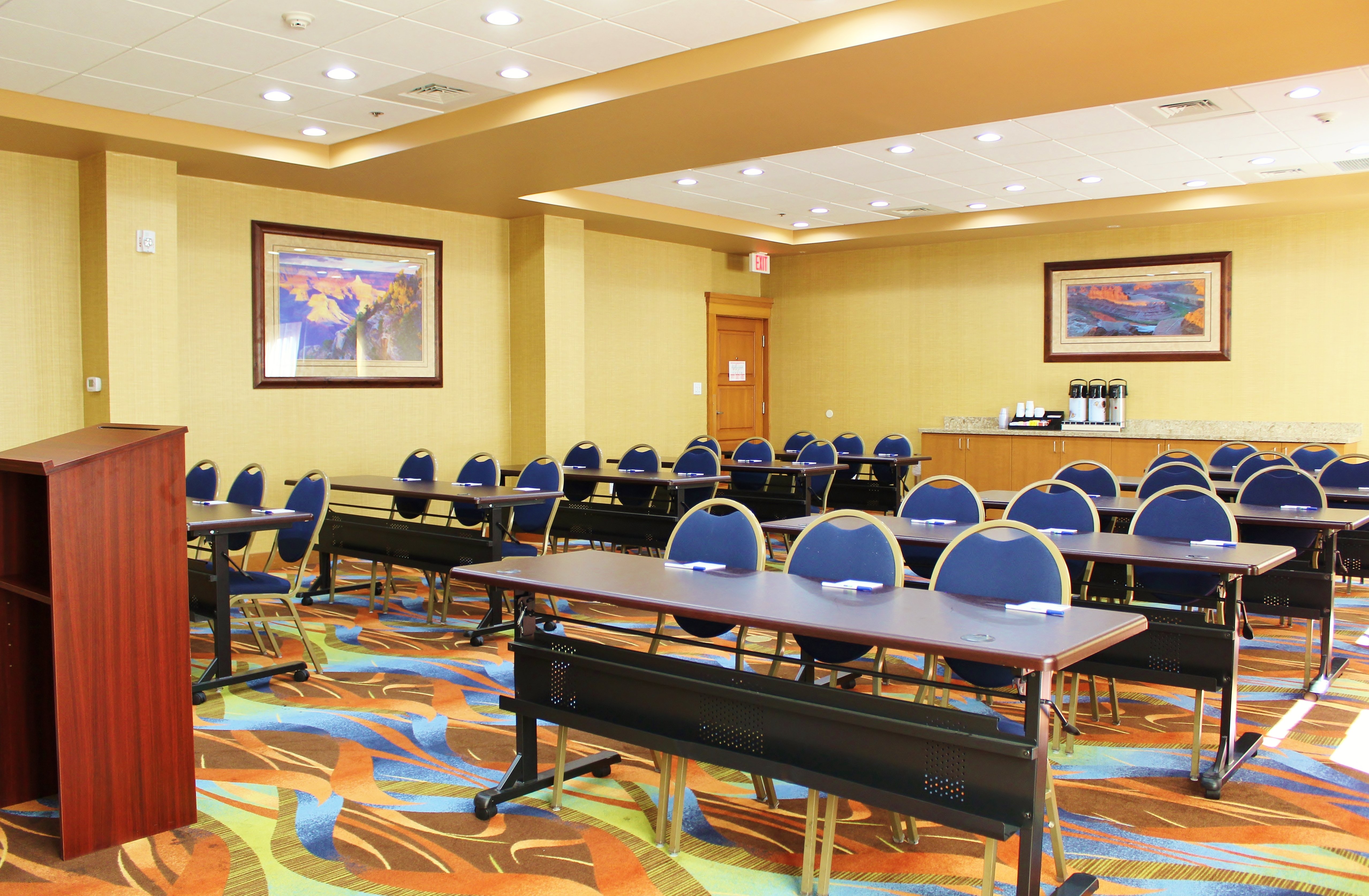 HOLIDAY INN EXPRESS FLAGSTAFF 51/63