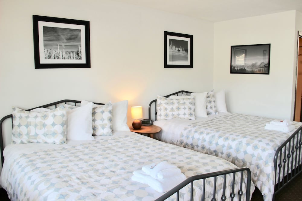 Chalet Motel Whitefish 15/64