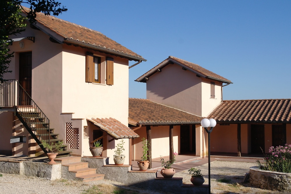 Agriturismo Borgo Antico 42/44