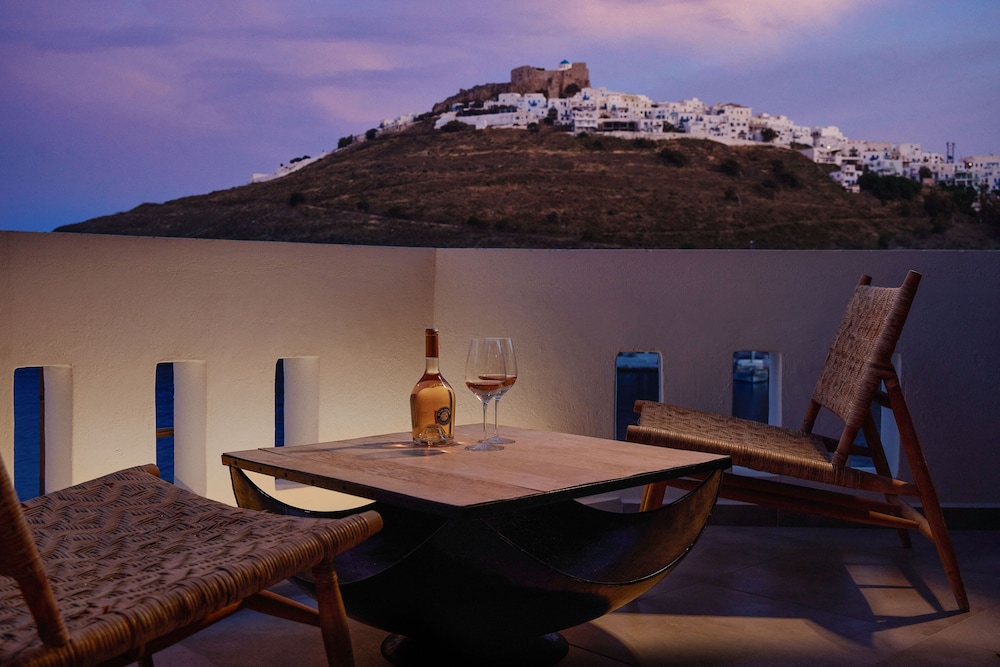Chrysalis Boutique Hotel 35/50