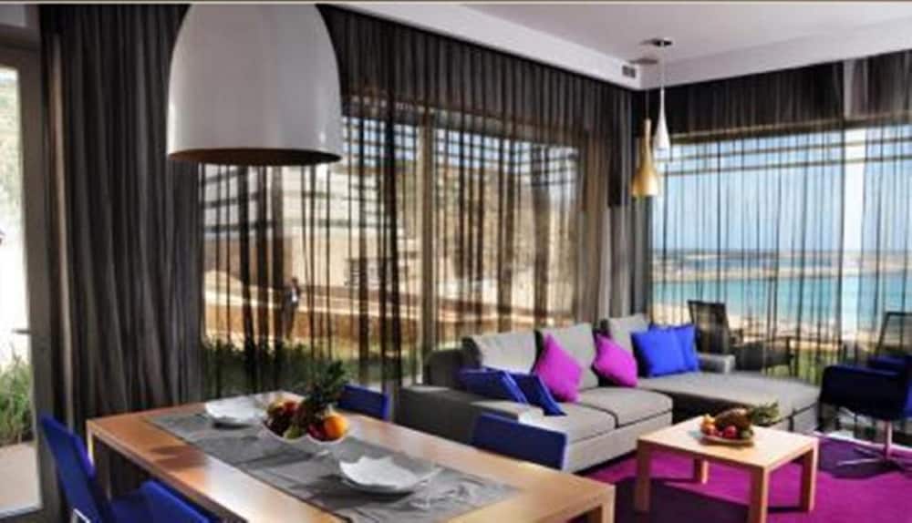Mercure Quemado Resort 56/80