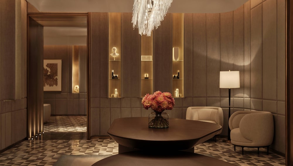 The Chancery Rosewood 8/49