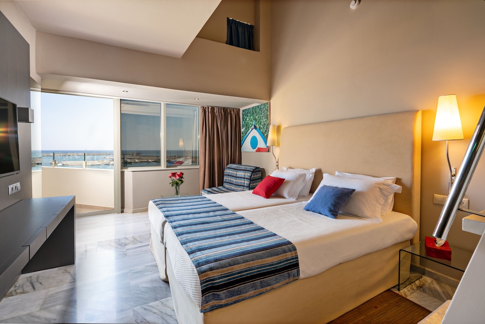 Kyma Suites Beach Hotel 8/50