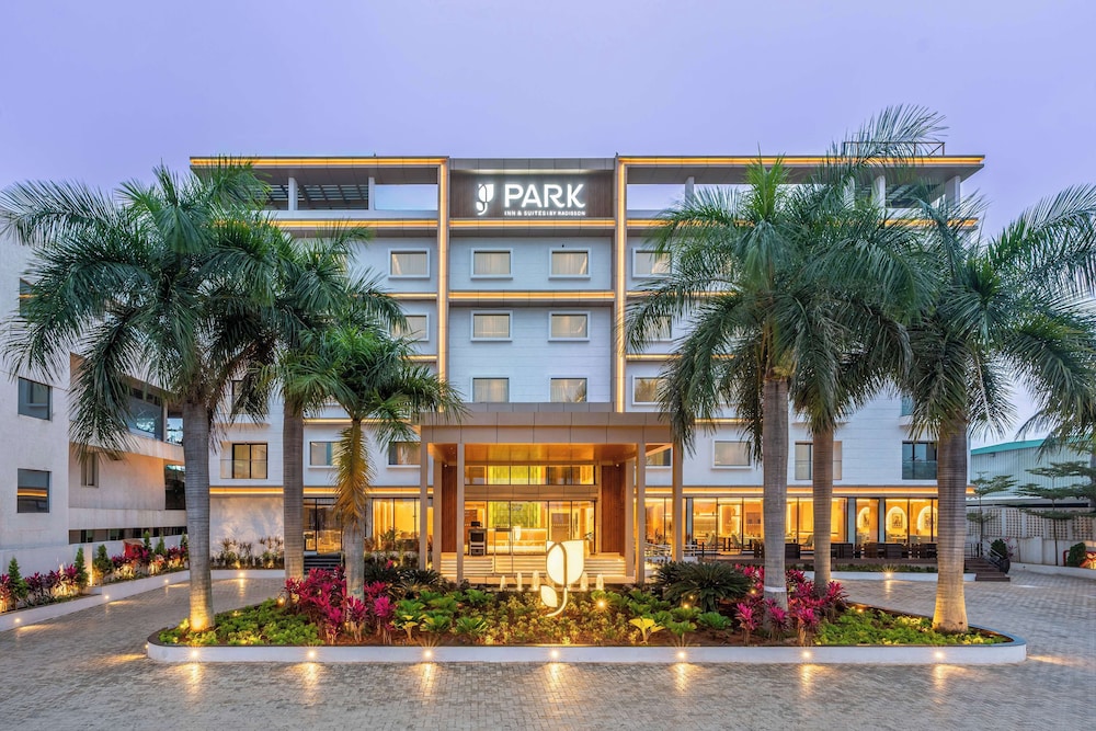Park Inn & Suites by Radisson Bengaluru Yelahanka 2/50