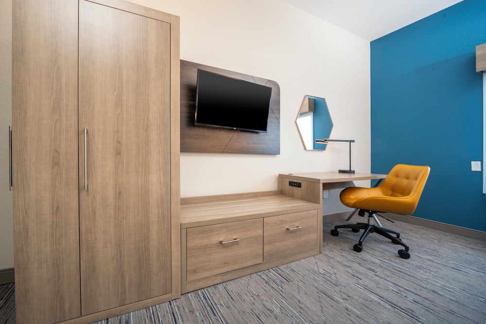 Holiday Inn Express Hotel Suites Atlanta Johns Creek 51/64