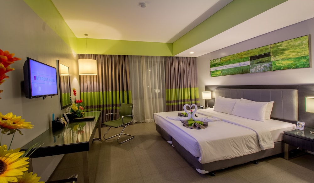 Bayfront Hotel Cebu - North Reclamation 22/67