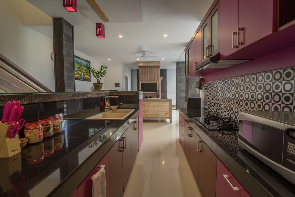 Puri Bagus Villa Legian Kuta 10/45