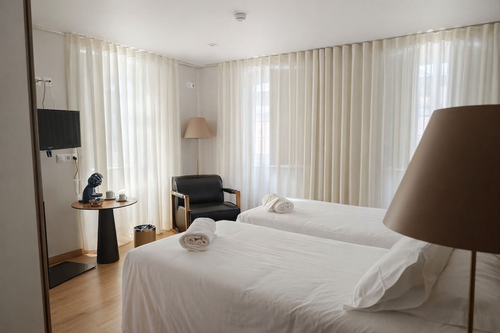 City, Double Bed
