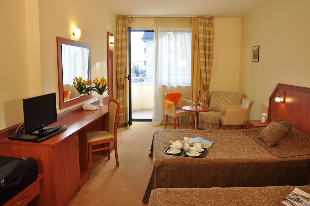 Legends Hotel 32/51