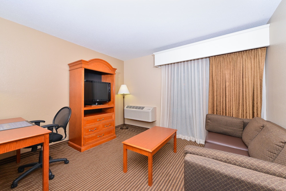 Revel Hotel Minot, SureStay Collection by Best Western 46/66