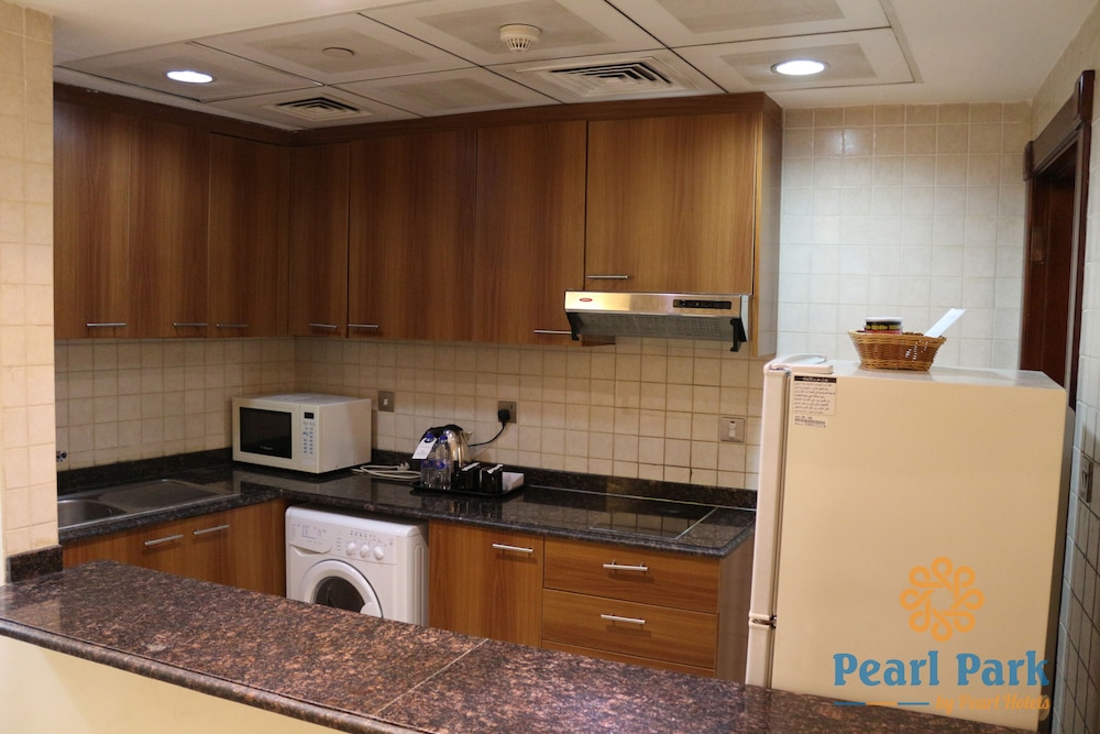 Pearl Executive Hotel Apartment (ex Pearl Park Deluxe Hotel Apartments) 45/50