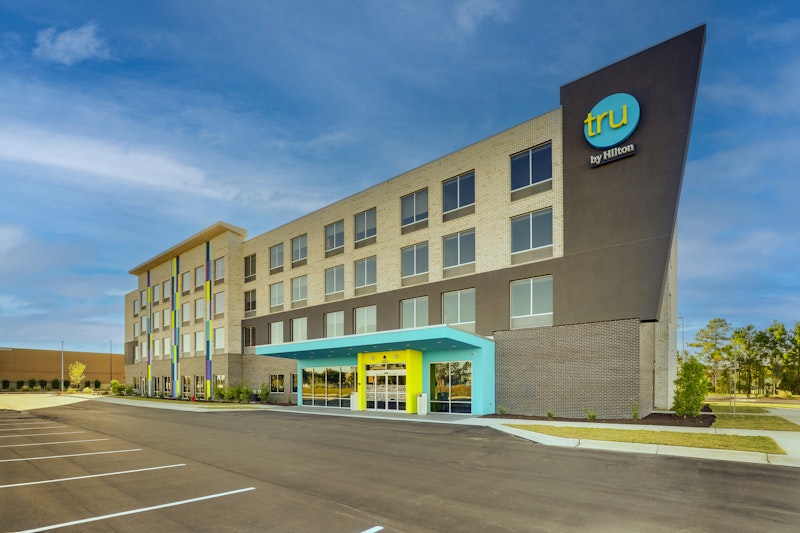 Tru by Hilton Leland Wilmington 16/19