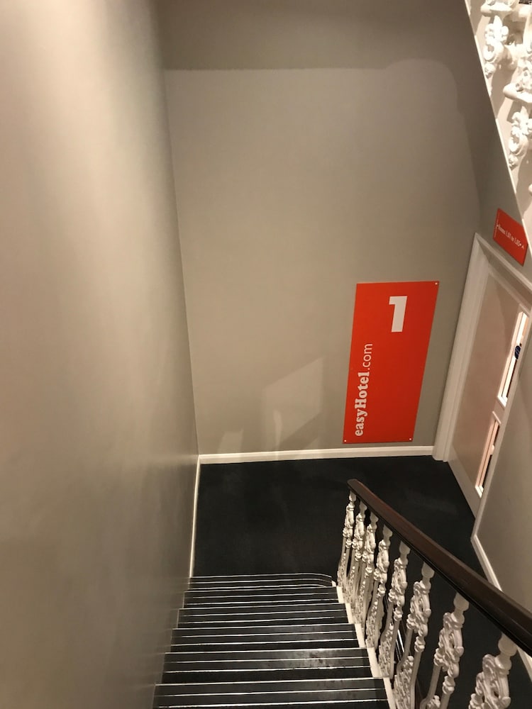 Easyhotel South Kensington 21/31