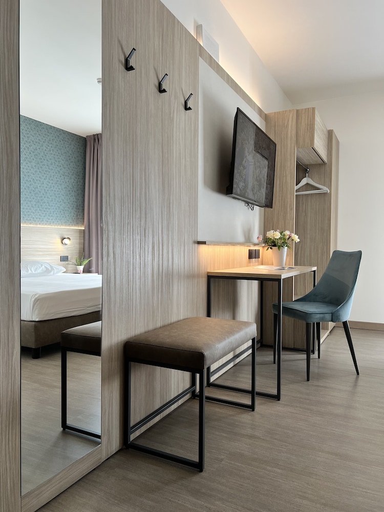 Hotel Gardenia 37/50