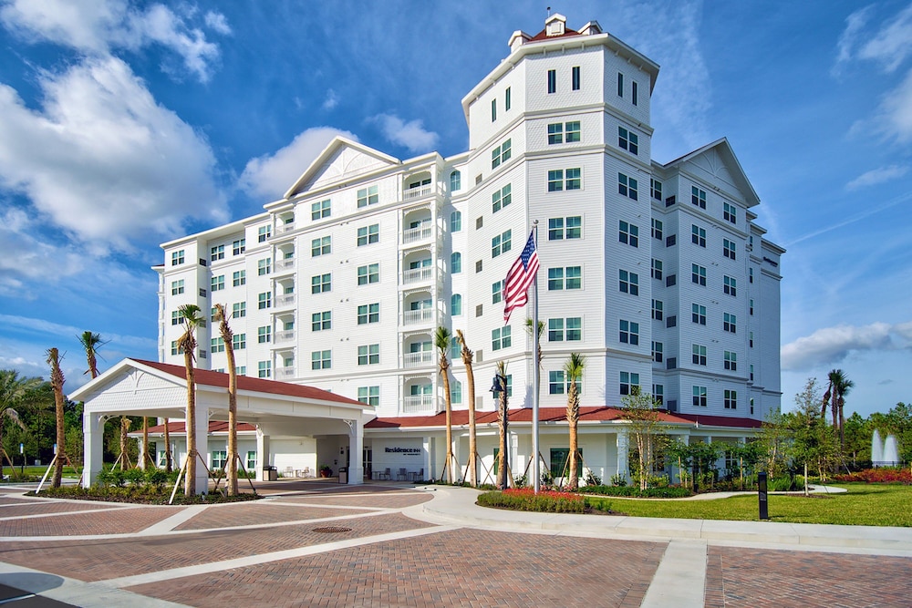 Residence Inn by Marriott Orlando at Flamingo Crossings Town Center 32/45