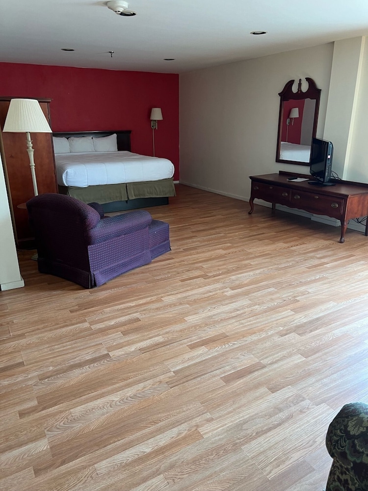 Ramada by Wyndham Pottsville/Frackville 24/31