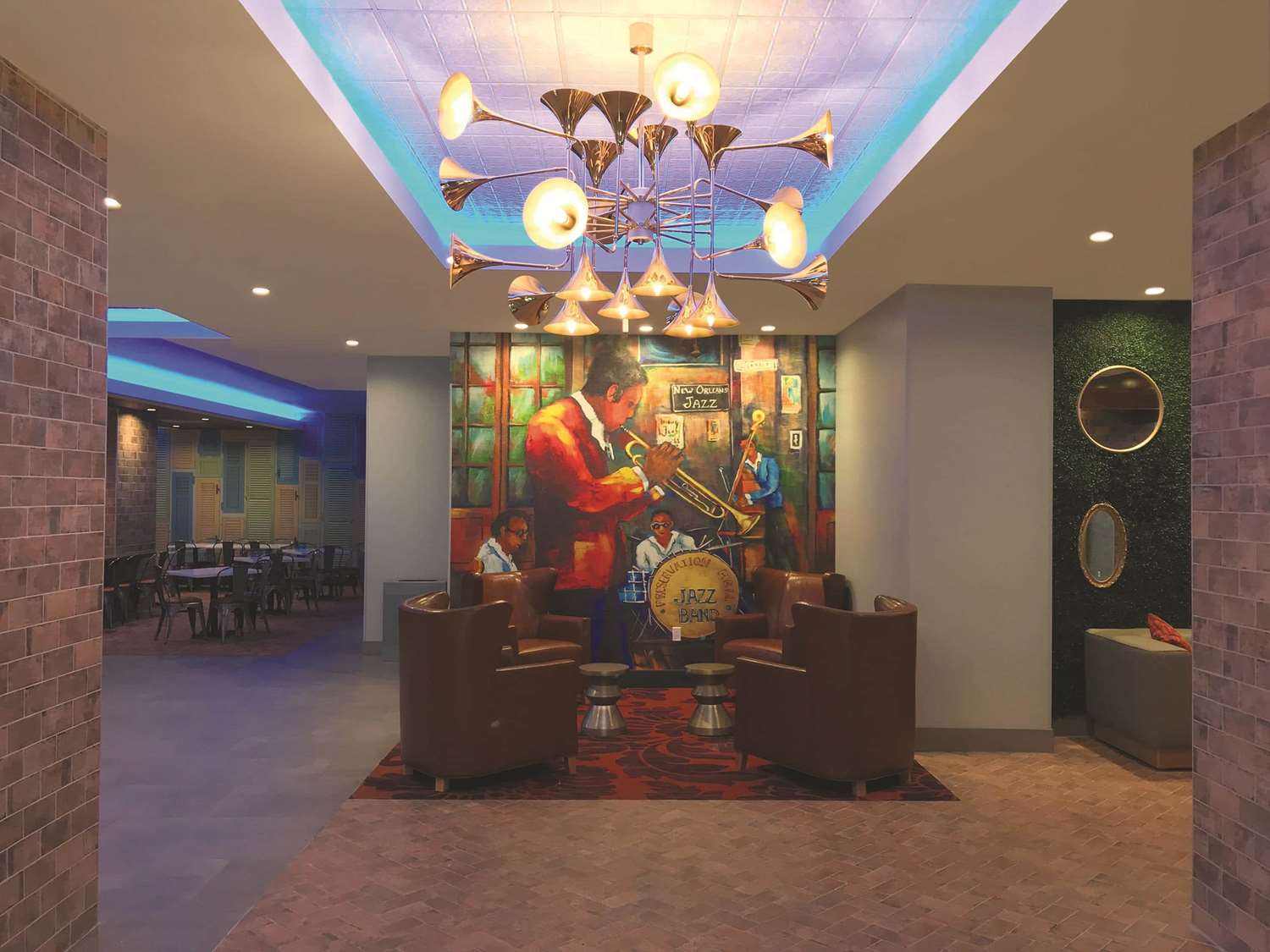 La Quinta Inn & Suites by Wyndham New Orleans Downtown 16/32