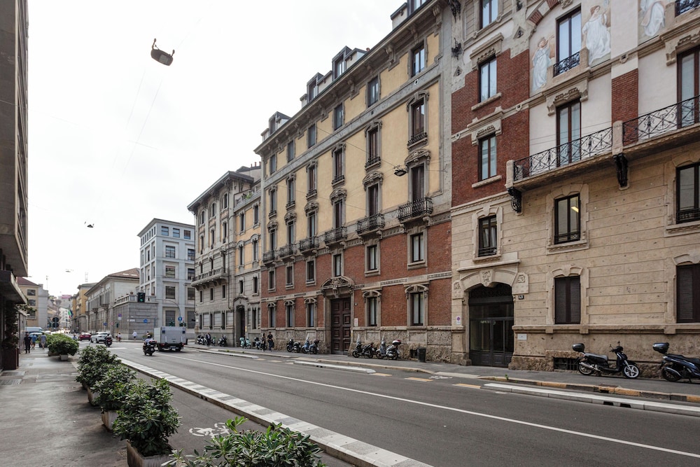 Brera Apartments In San Babila 43/50