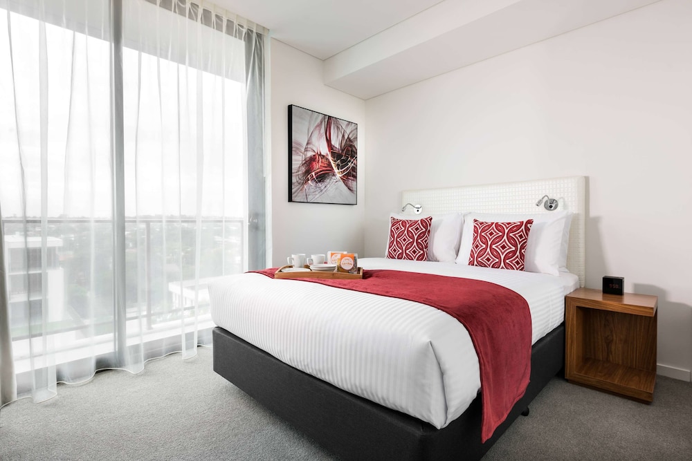 Ramada by Wyndham VetroBlu Scarborough Beach 21/55
