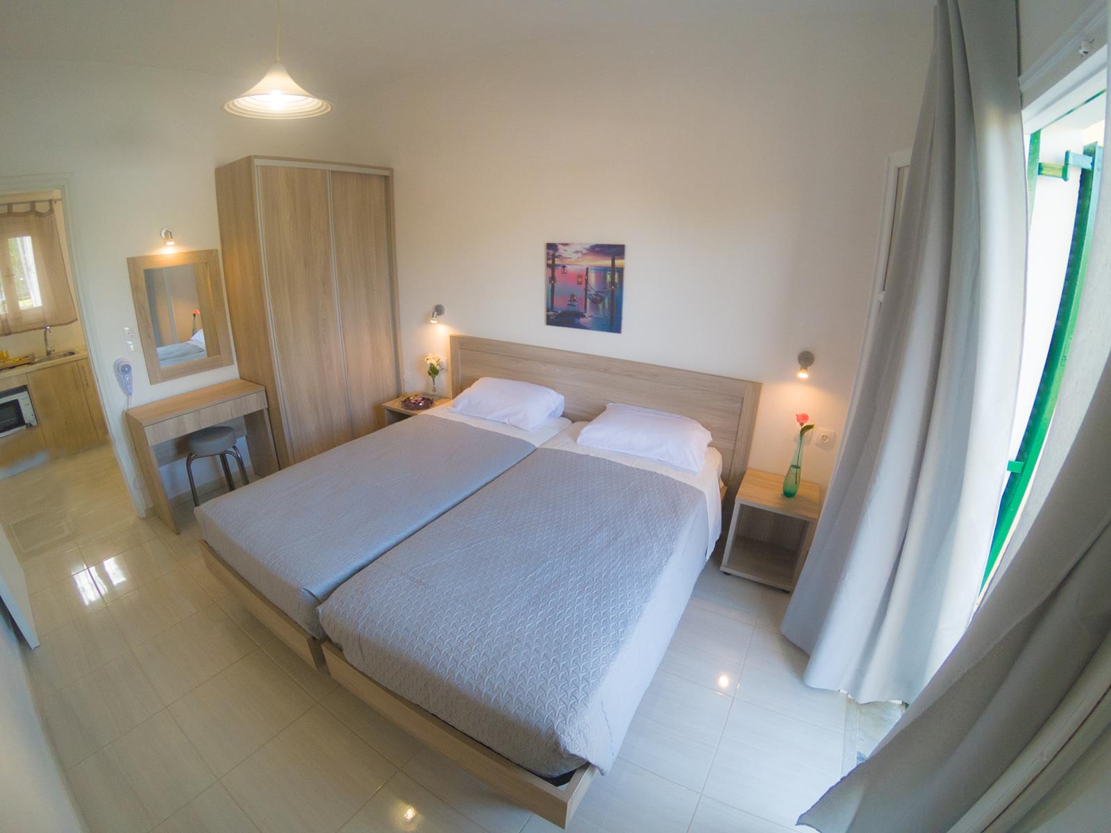 Yianetta Hotel 11/25