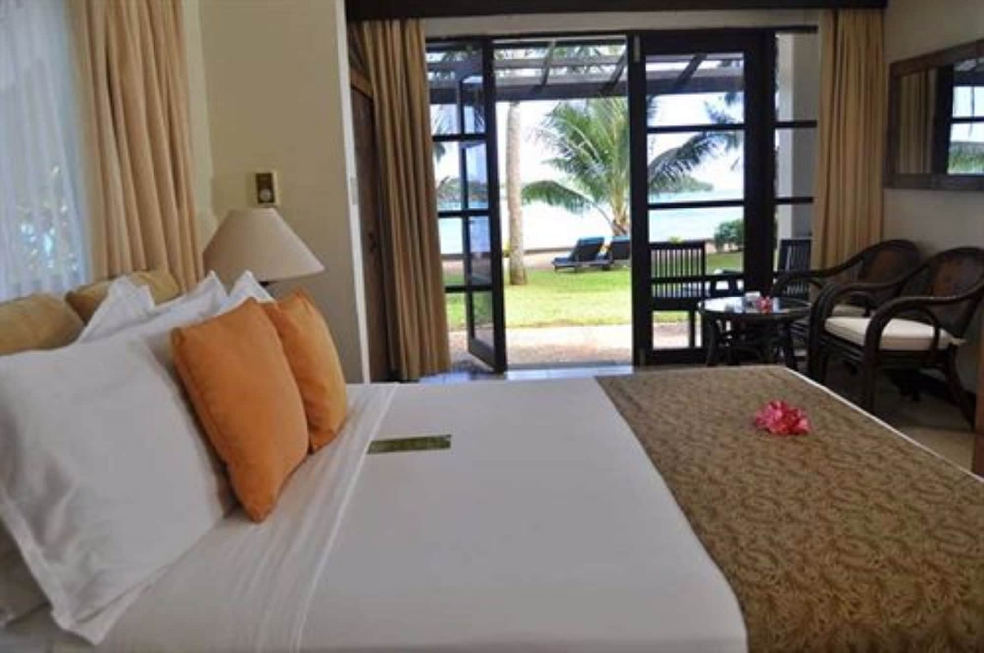 Room, King Bed, Lagoon View