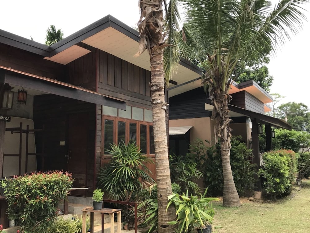 Baan Suan Rim Klong 7/63