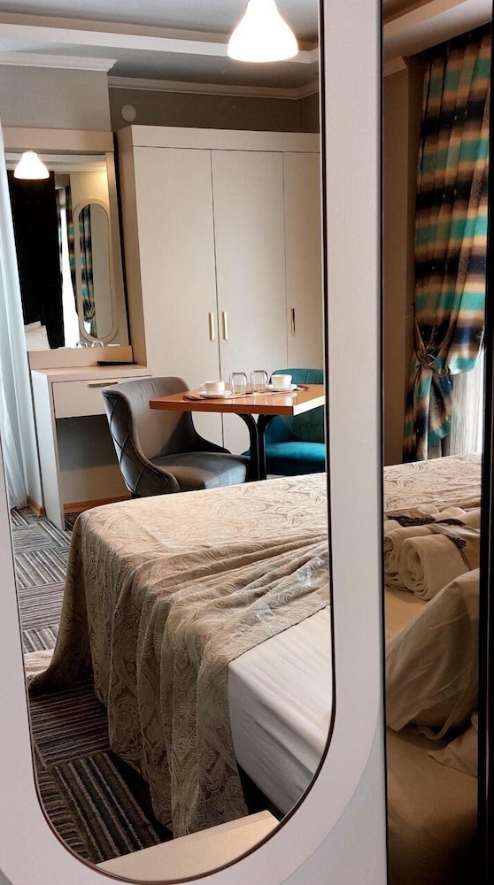 ALYA SUITE HOTEL 34/49