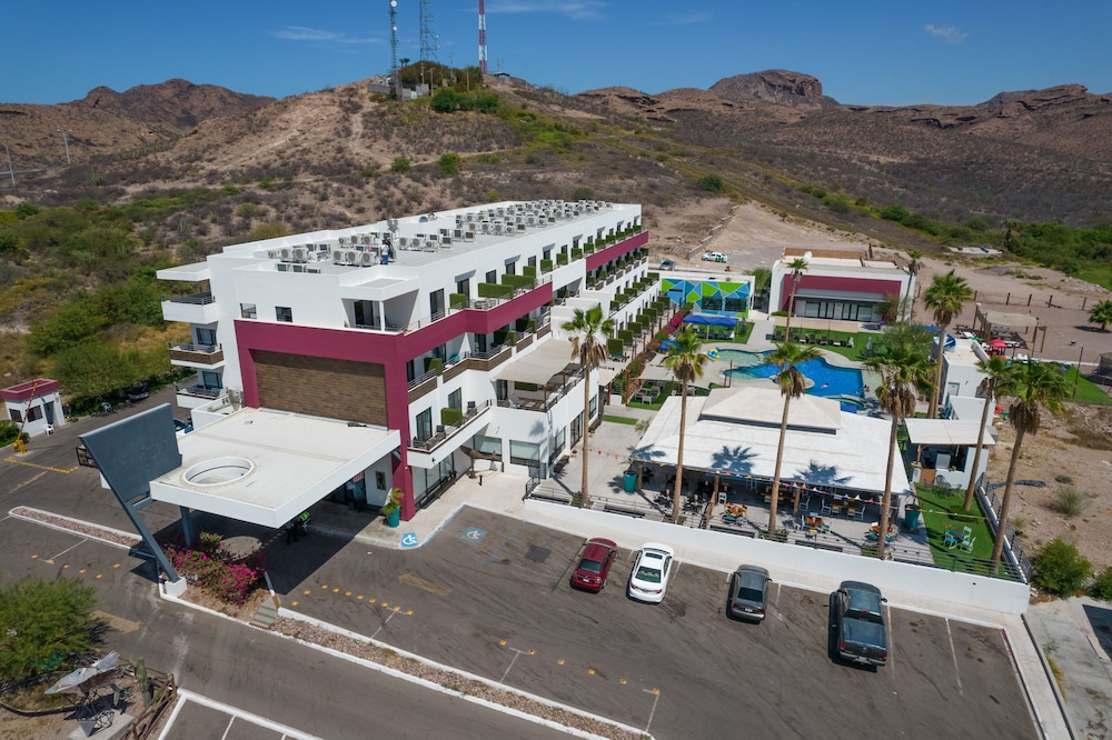 Sawari Hotel 55/61