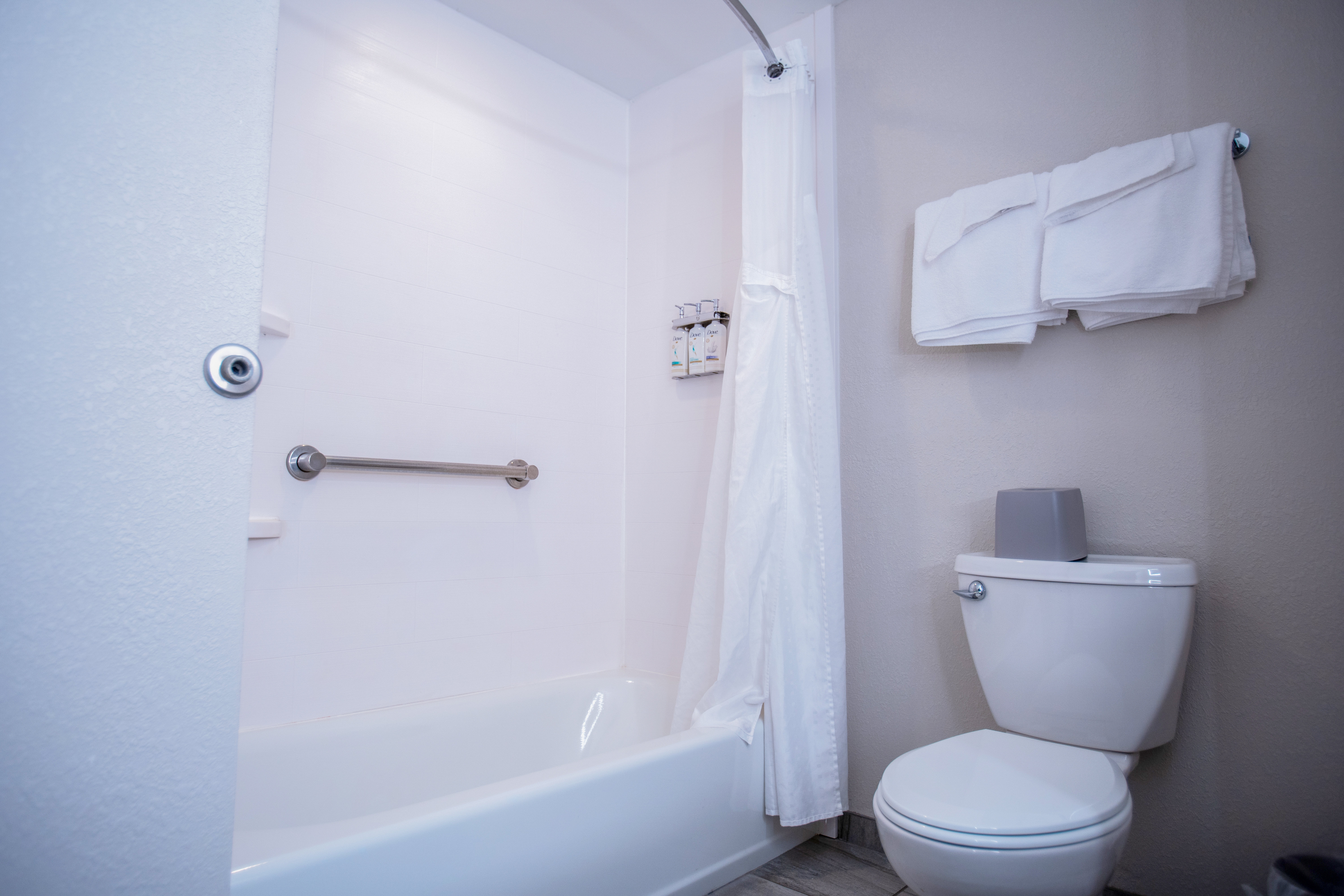Holiday Inn Express Pembroke 49/50