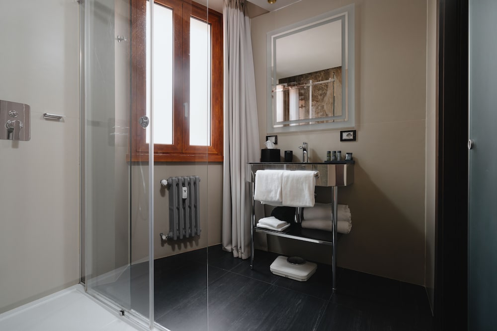 Unica Suite Rome 62/63