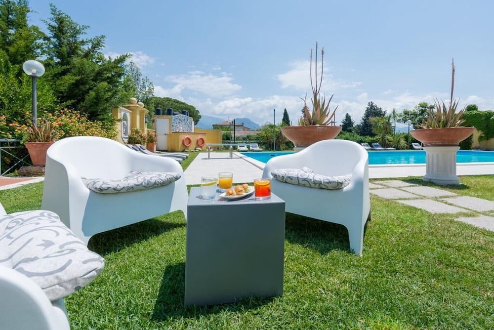 Hotel Villa Rita 52/56