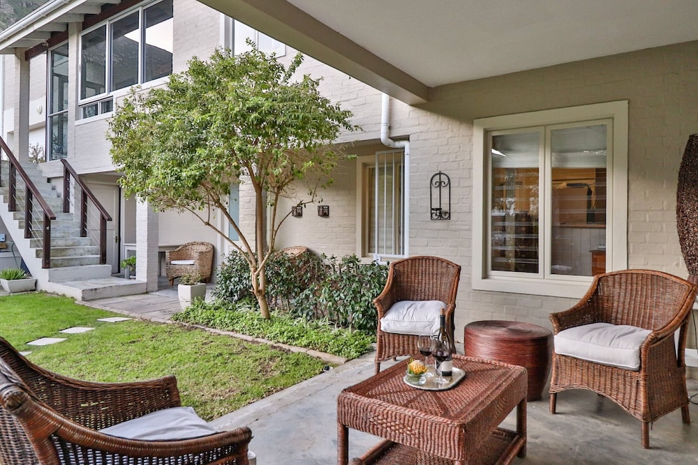 Hermanus Lodge on the Green 43/72