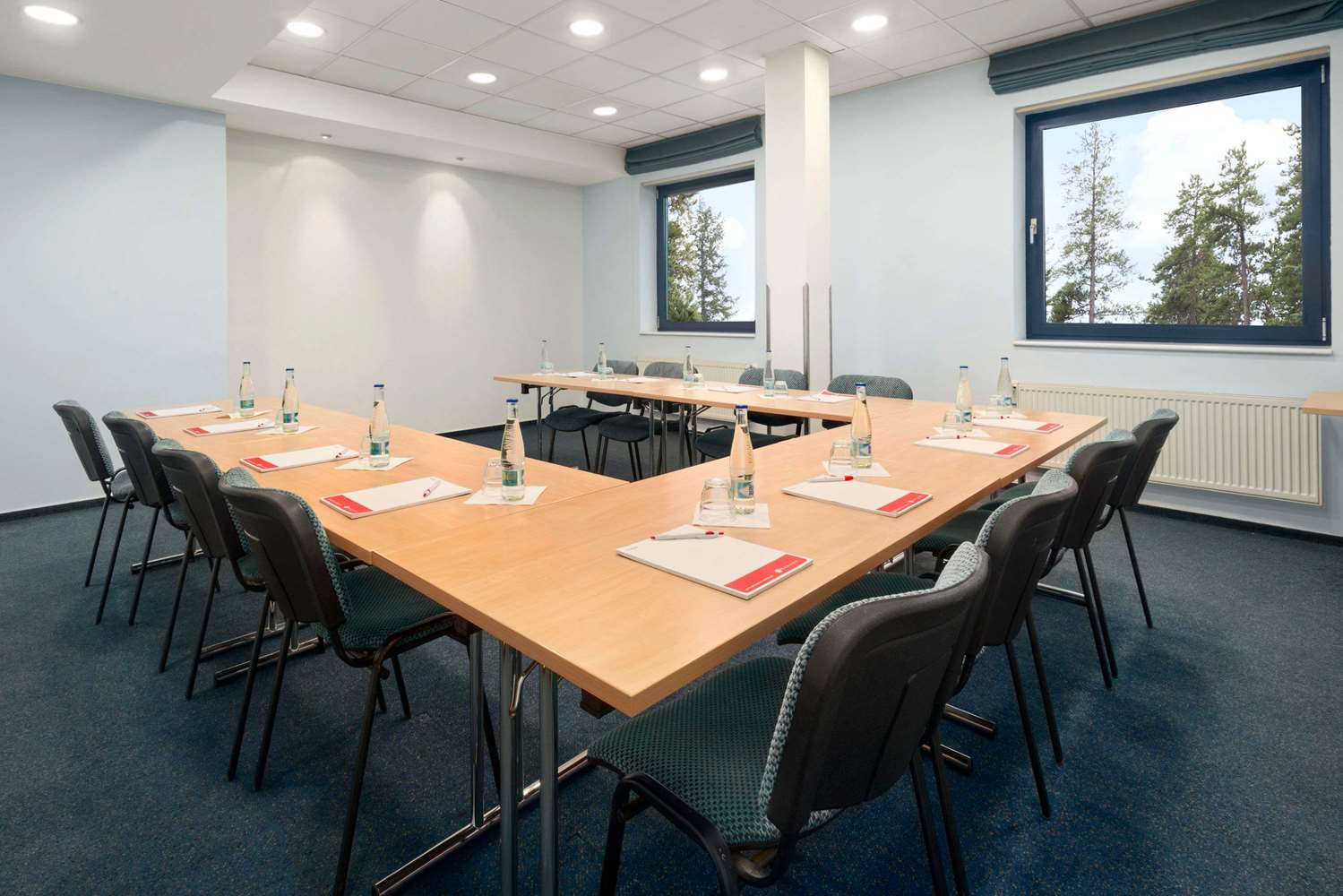 Ramada by Wyndham Airport Prague 11/17