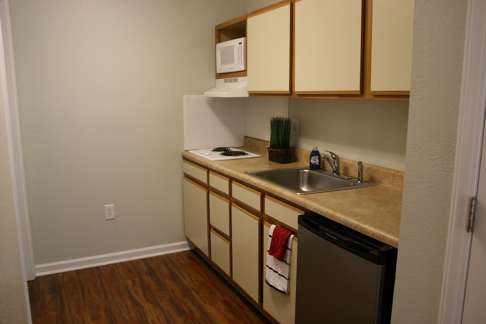 Affordable Suites 49/57